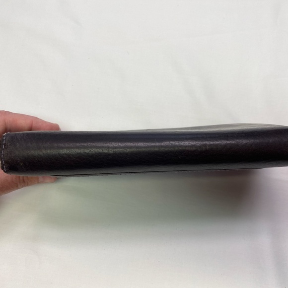 Coach Women’s Zip Wallet – Dark Brown Pebbled Leather, Great Condition - Picture 6 of 6